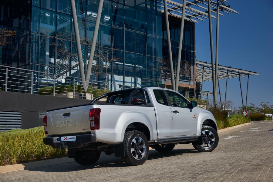  Isuzu KB Extended Cab X-Rider 2016 года  (фото 16 из 24)